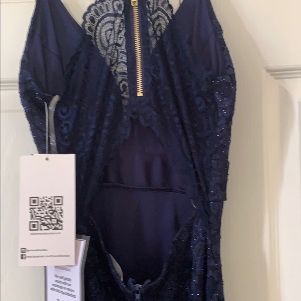 Gown - Picture 3 of 5